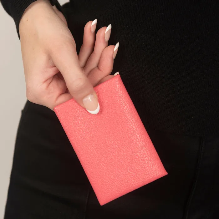 Hermes Earrings PreOwned Hermes Calvi Card Holder