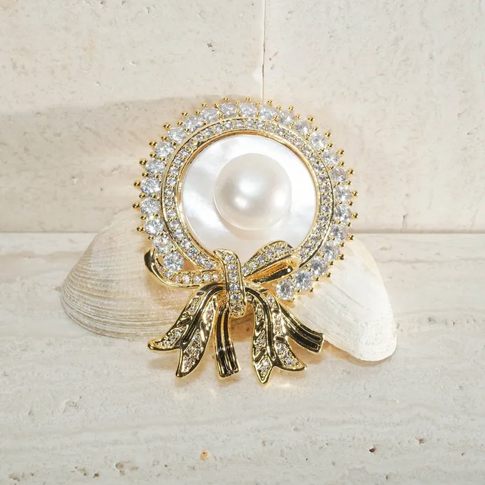 Passion for Life Freshwater Pearl Brooch WC00027 Pearly Lustre Necklaces
